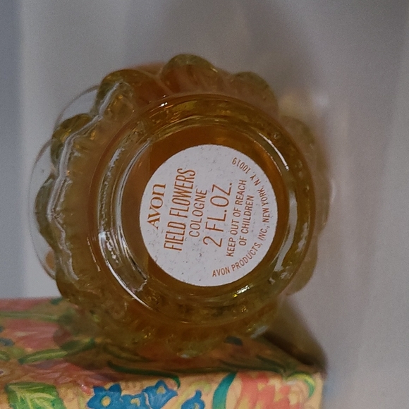 Avon Crystalier Field Flowers Cologne Decanter Original Packaging and Box!! - Picture 3 of 9